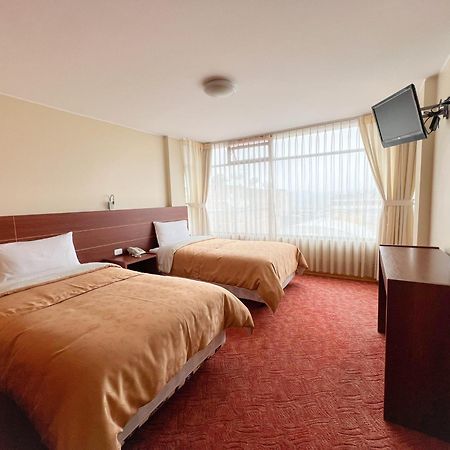 Hotel Flor De Los Andes Tulcán Zewnętrze zdjęcie