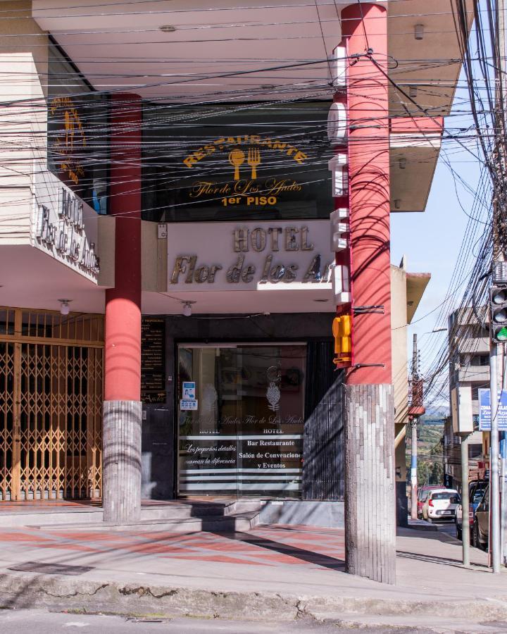 Hotel Flor De Los Andes Tulcán Zewnętrze zdjęcie