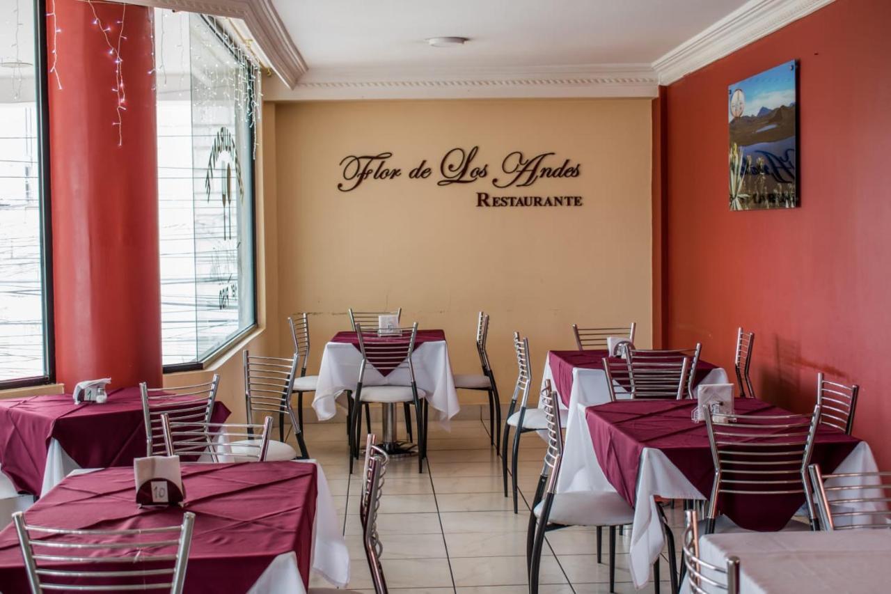Hotel Flor De Los Andes Tulcán Zewnętrze zdjęcie