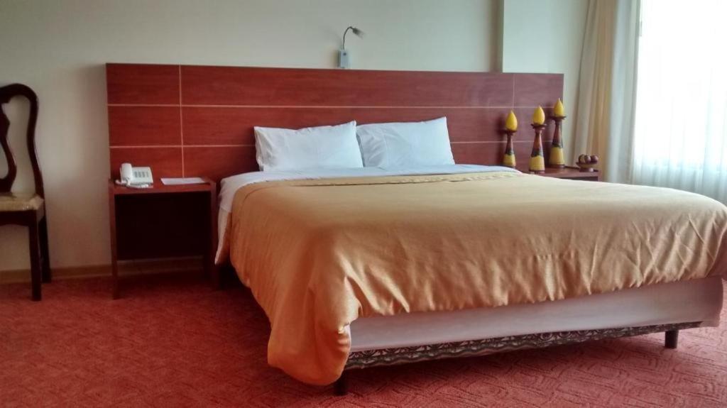 Hotel Flor De Los Andes Tulcán Zewnętrze zdjęcie