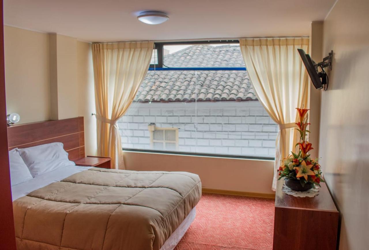 Hotel Flor De Los Andes Tulcán Zewnętrze zdjęcie