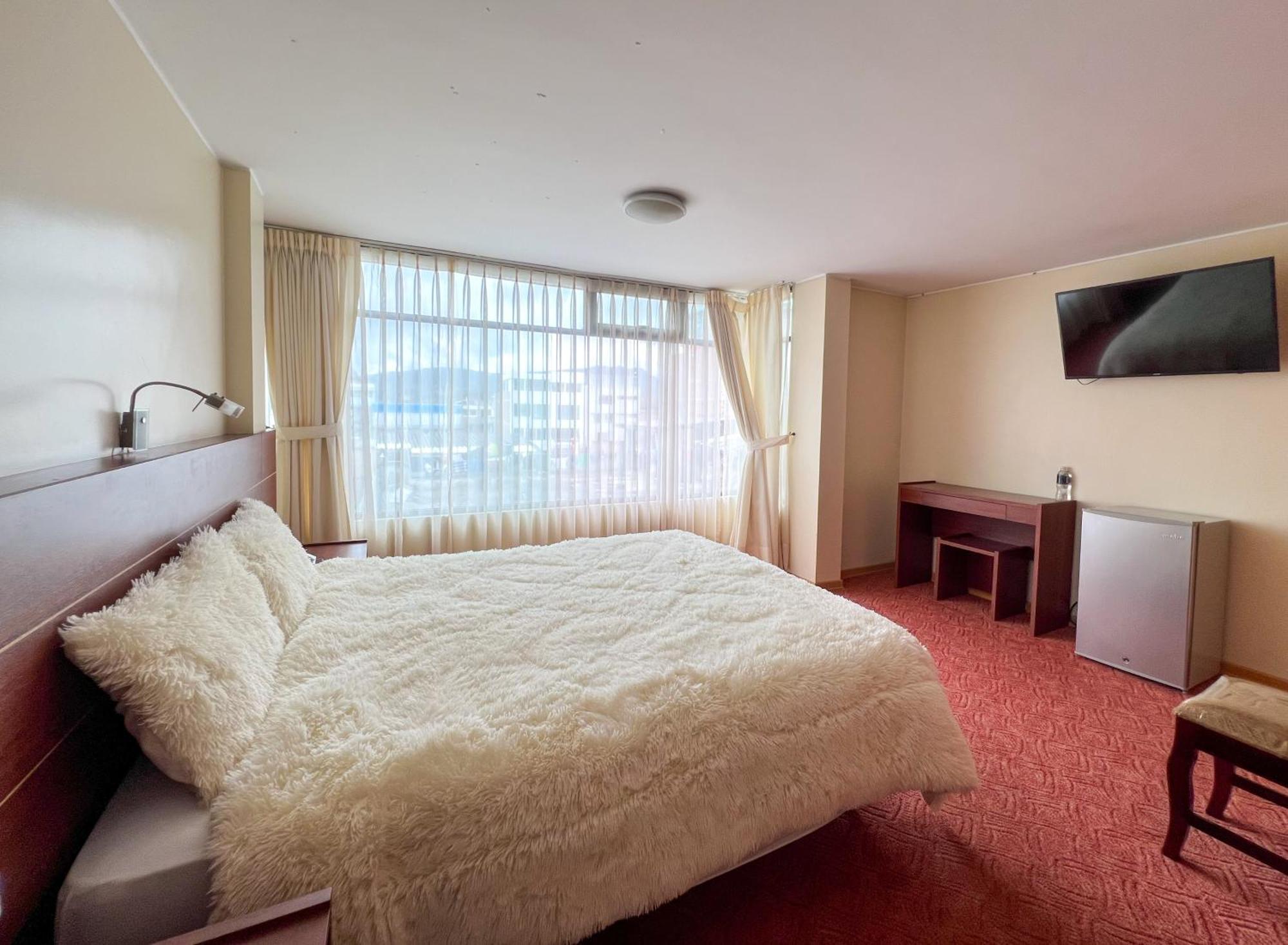 Hotel Flor De Los Andes Tulcán Zewnętrze zdjęcie