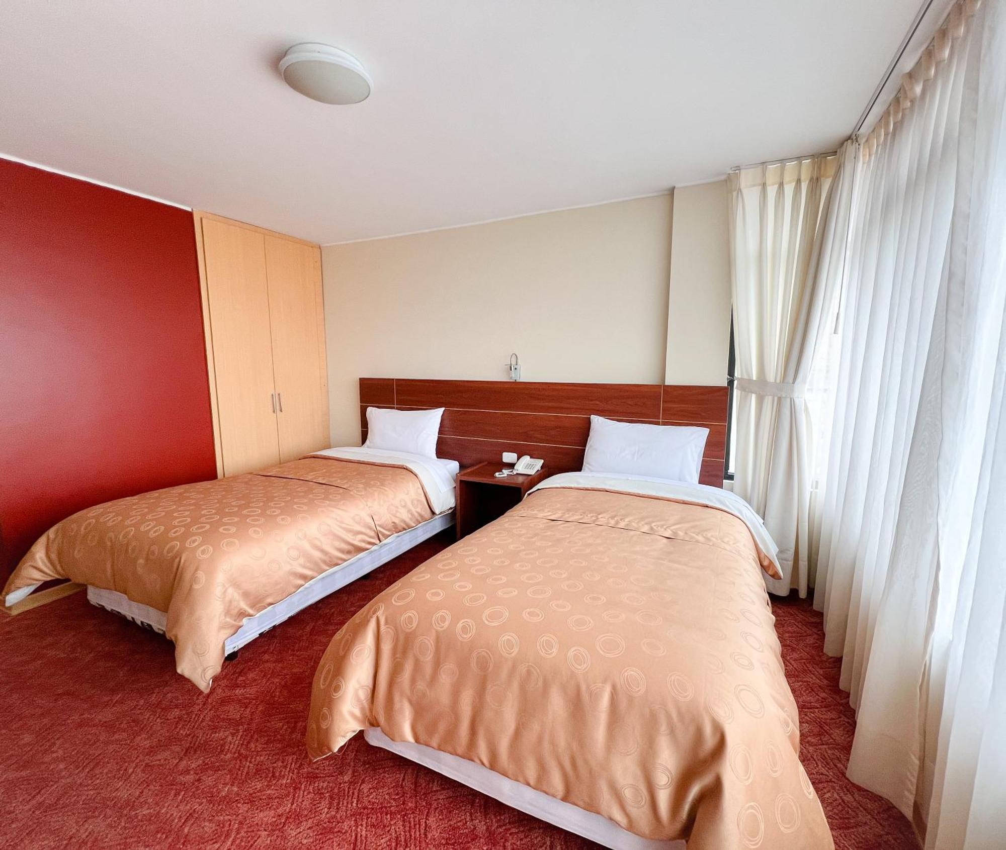 Hotel Flor De Los Andes Tulcán Zewnętrze zdjęcie